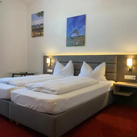 Muhve In Hotell